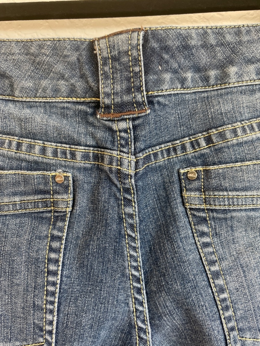 WHITE HOUSE BLACK MARKET • Denim Shorts • Size 6 - Picture 8 of 9